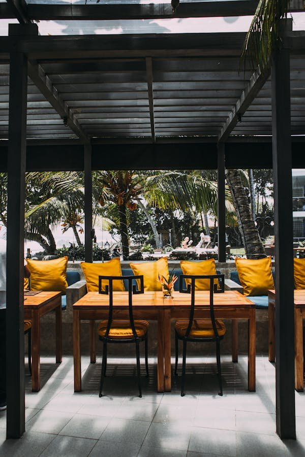 Choisir les chaises de restaurant idéales pour votre établissement